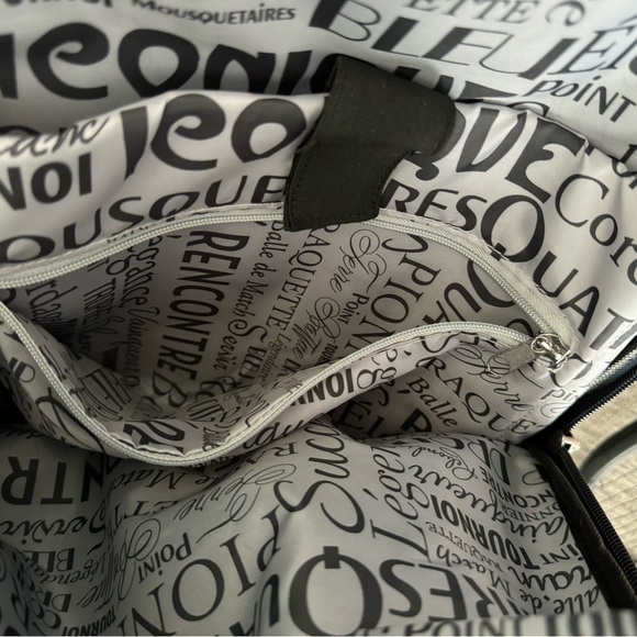 Wilson Roland Garros Backpack limited edition! - Picture 7 of 8